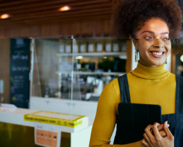 Why Buying a Franchise Is a Great Way To Start Your Own Business in Canada