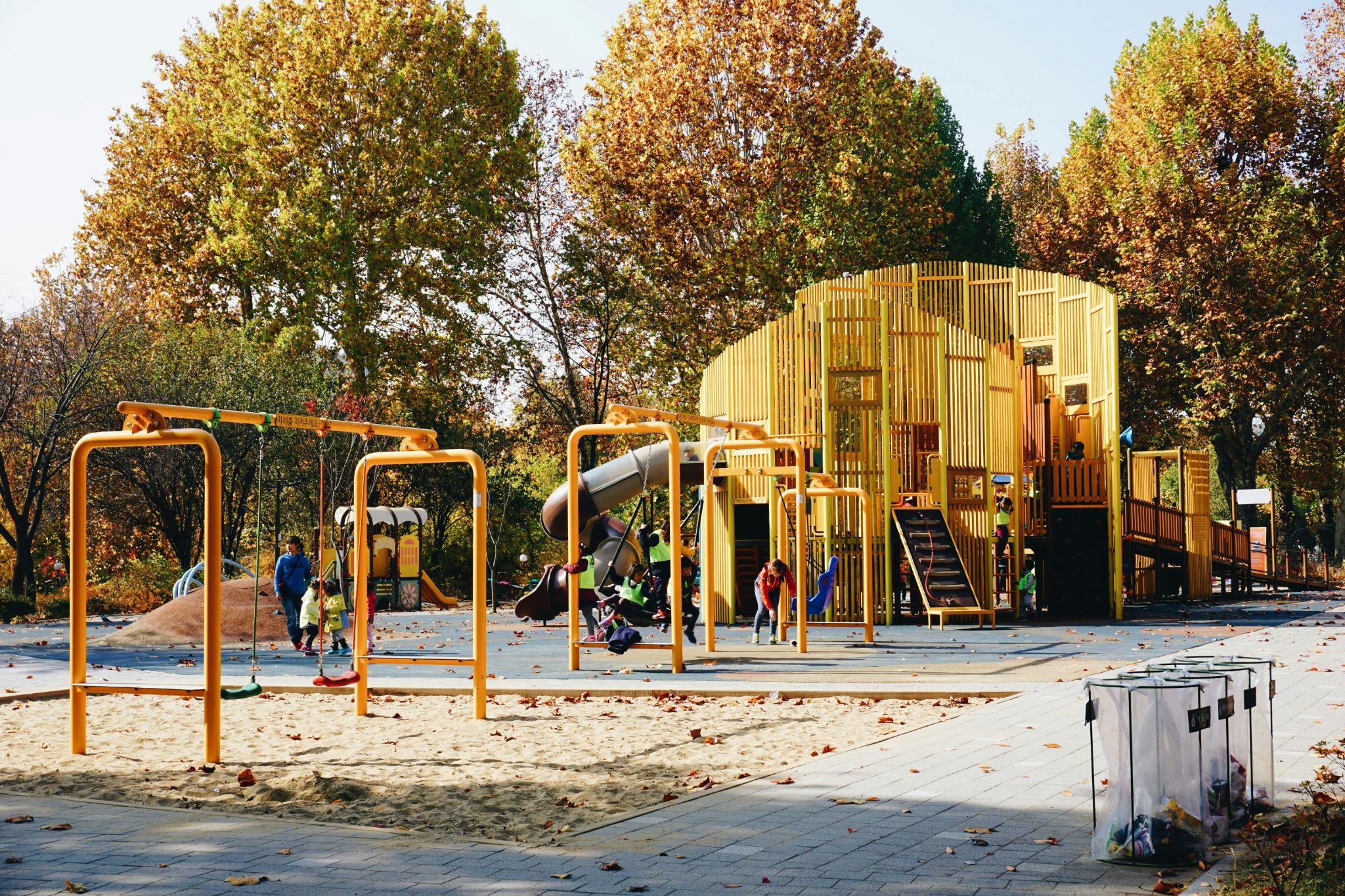 What Are the Top-Rated Playground Equipment Suppliers?