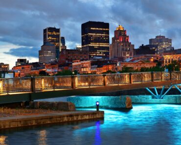 In this blog we share.the best way to go from Montreal to Quebec, ensuring a comfortable journey is just as fun as arriving at your destination.